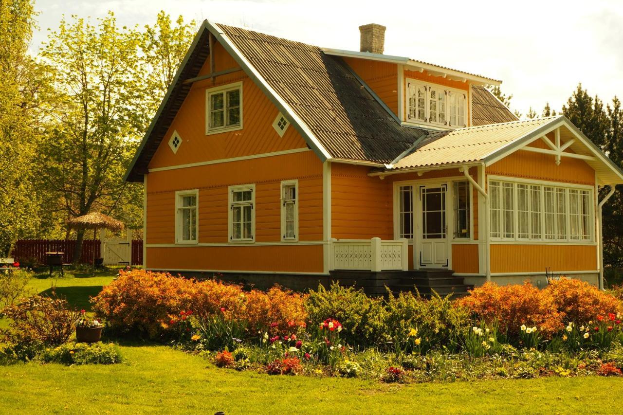 Gasthaus Leesi Puhkemaja Exterior foto