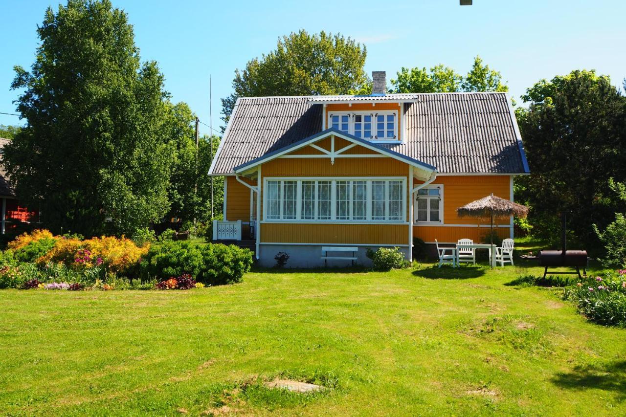 Gasthaus Leesi Puhkemaja Exterior foto