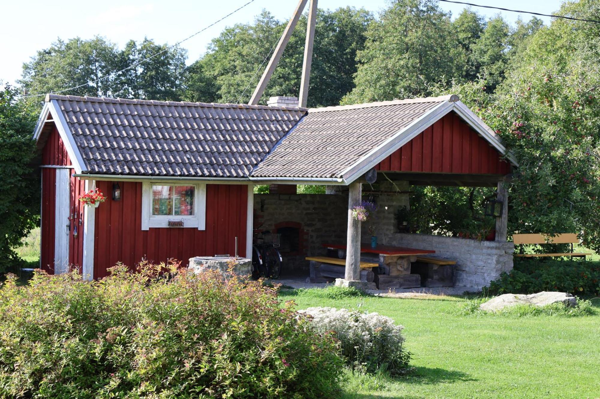 Gasthaus Leesi Puhkemaja Exterior foto